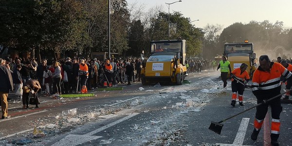 Tussam y Lipasam incrementaron los servicios en las fiestas navideñas por la mayor afluencia de público a eventos y áreas comerciales y hubo una alta ocupación turística