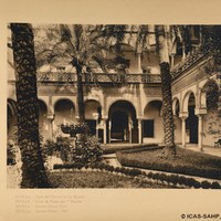 28.Sevilla.- Patio del Palacio de las Dueñas. ©ICAS-SAHP, Biblioteca