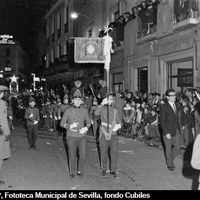Cabalgata de Reyes Magos del Ateneo. Desfile del cortejo por la calle Tetuán. 1967 ©ICAS-SAHP, Fototeca Municipal de Sevilla, fondo Cubiles 
