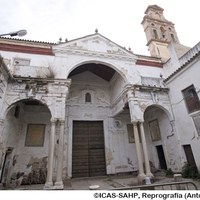 22. Fachada de la iglesia, adosada a las estancias del convento, antes de su restauración. ©Gloria Centeno