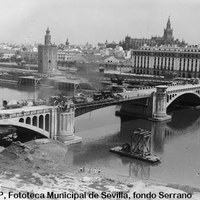 Vista del Muelle de la Sal y la Torre del Oro durante las obras de construcción del puente de San Telmo. [1930-1931] ©ICAS-SAHP, Fototeca Municipal de Sevilla, fondo Serrano