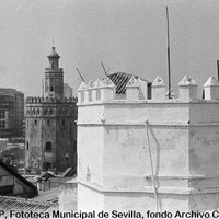 Vista de las Torres de la Plata y del Oro. 1969 ©ICAS-SAHP, Fototeca Municipal de Sevilla, fondo Archivo Cubiles