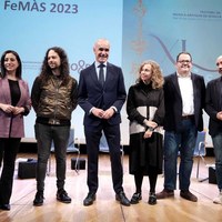 Foto familia escenario FeMÀS 2023